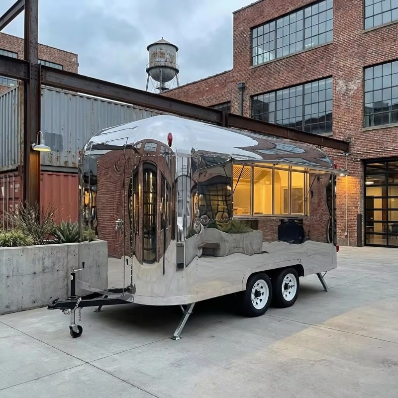 フードキオスク、フル装備の新型移動式フードトラック、屋外ケー - Food Snacks Catering のレビューと価格